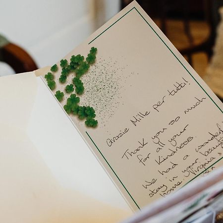 ナポリ Lo Specchio Dei Papiri Bed & Breakfast エクステリア 写真