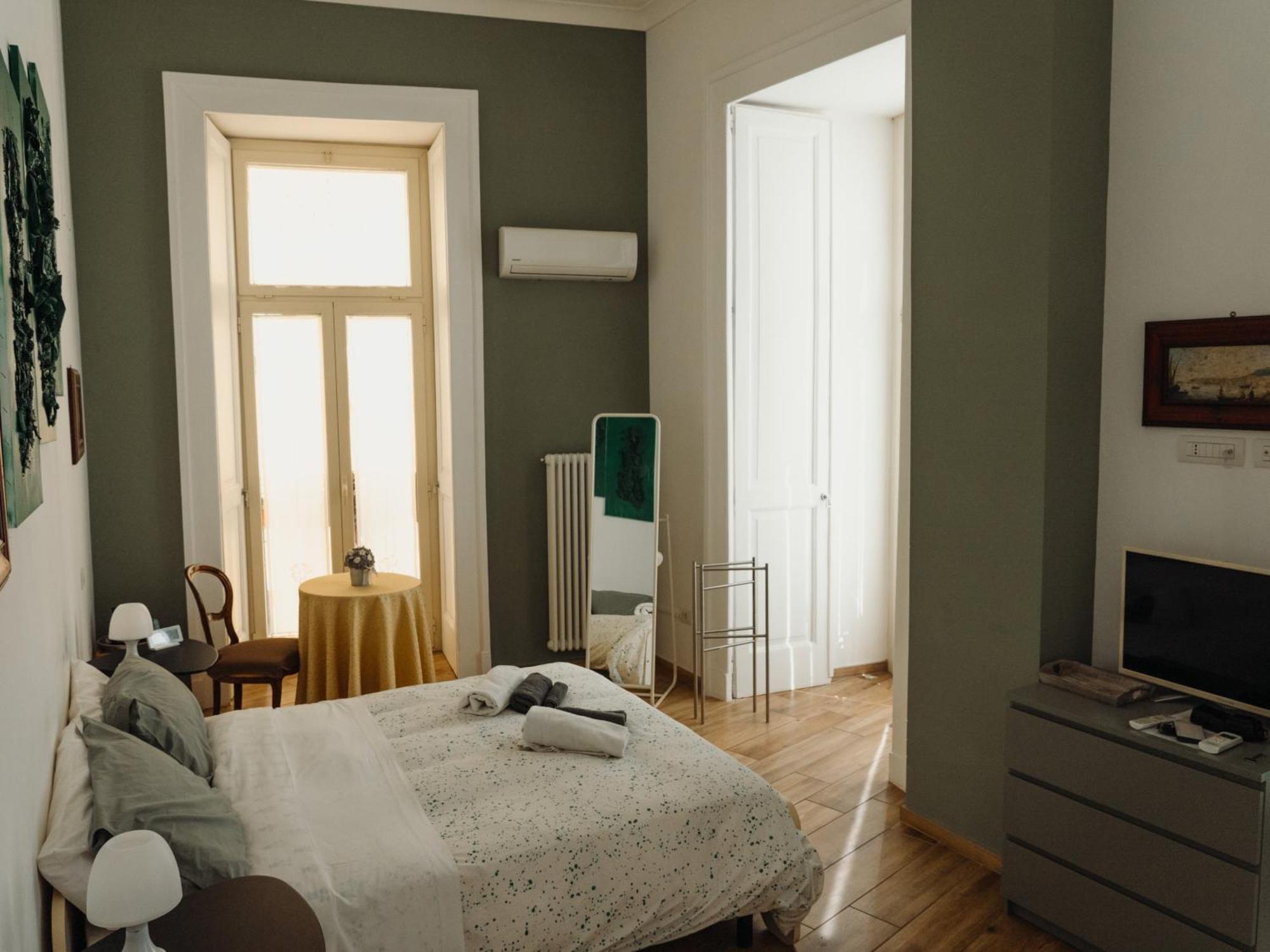 ナポリ Lo Specchio Dei Papiri Bed & Breakfast エクステリア 写真